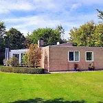 Wunderschoenes Ferienhaus In Strandnaehe