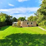 Wunderschoenes Ferienhaus In Strandnaehe